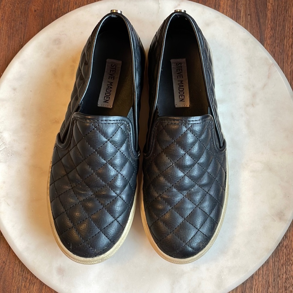 Steve Madden leather flats